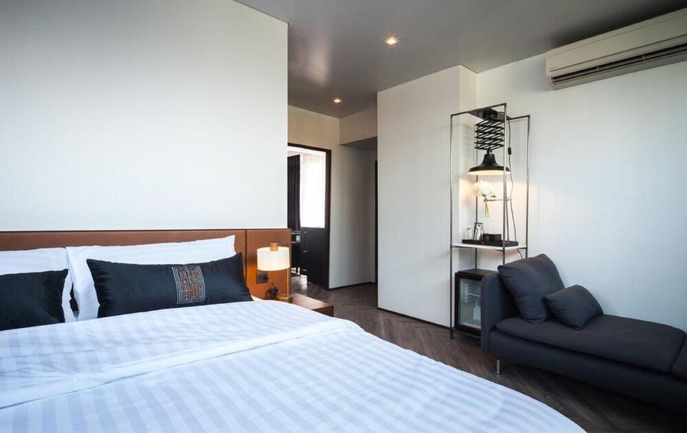 Hotel Ir-on