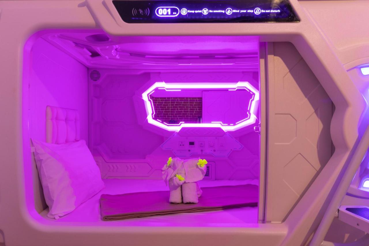 Sudyod Galaxy Capsule hotel
