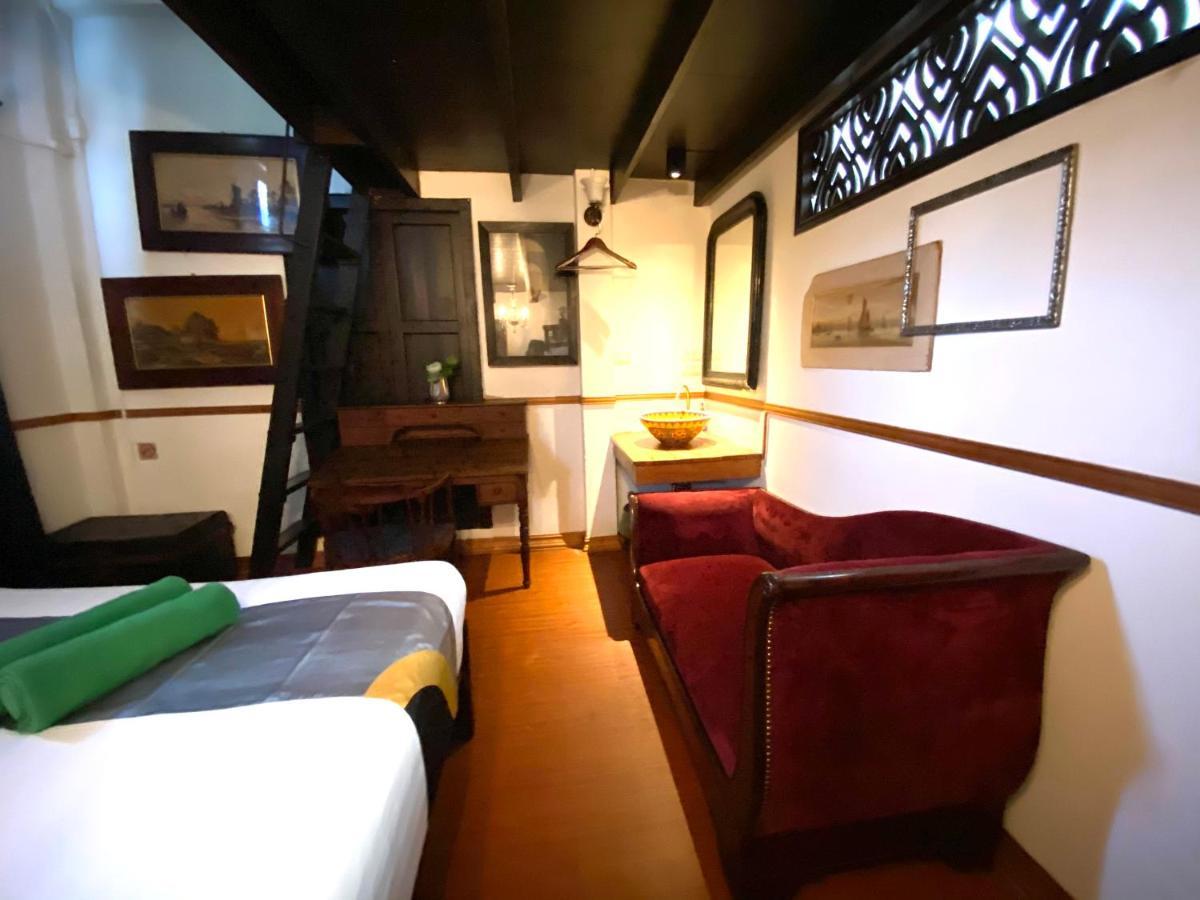 Hotel 103 - Bed And Brews