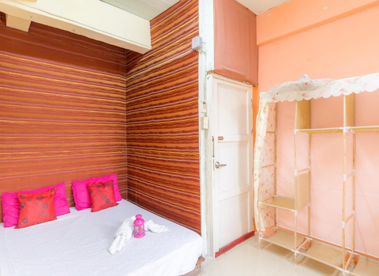 Lanna Banana Hotel Bangkok