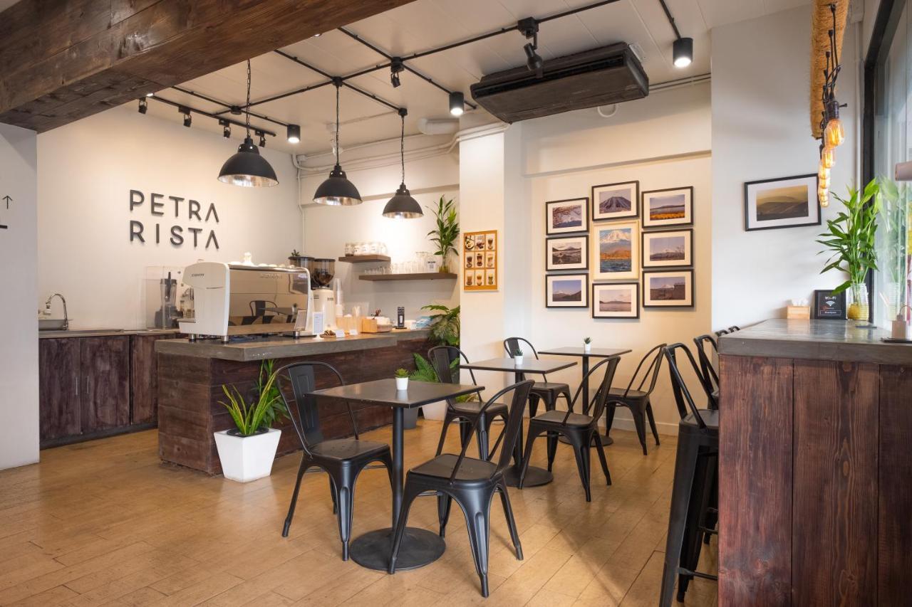 Petra Poshtel Donmuang Hostel
