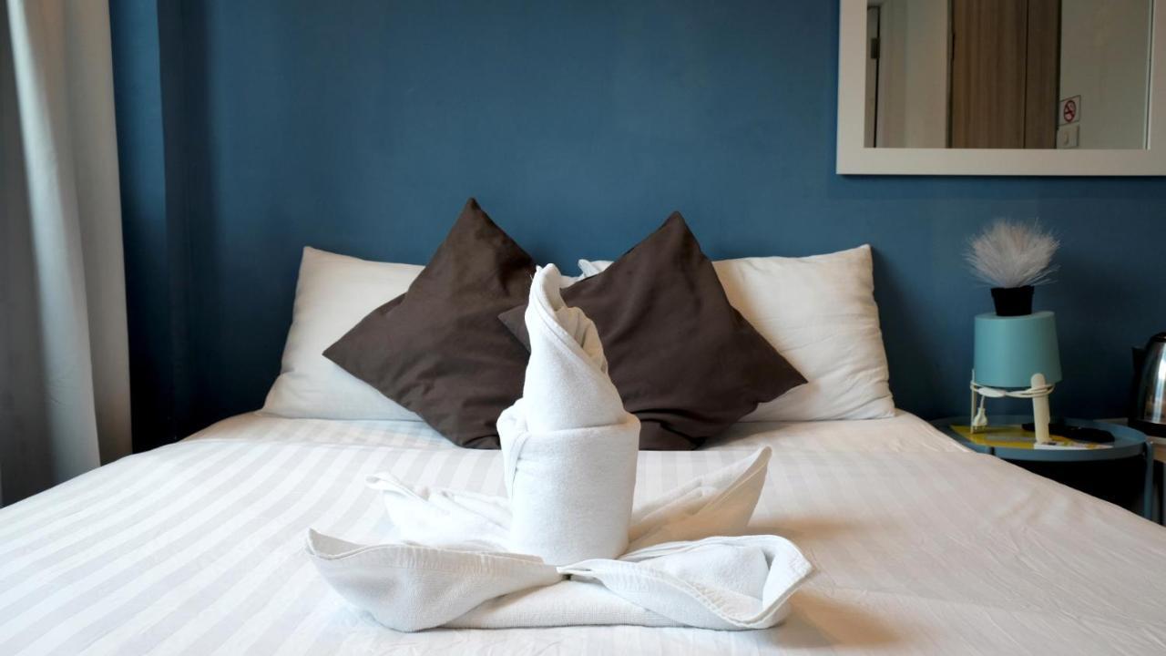 Hotel Sleep With Me Too Bangkok- Bts Phra Khanong Bangkok