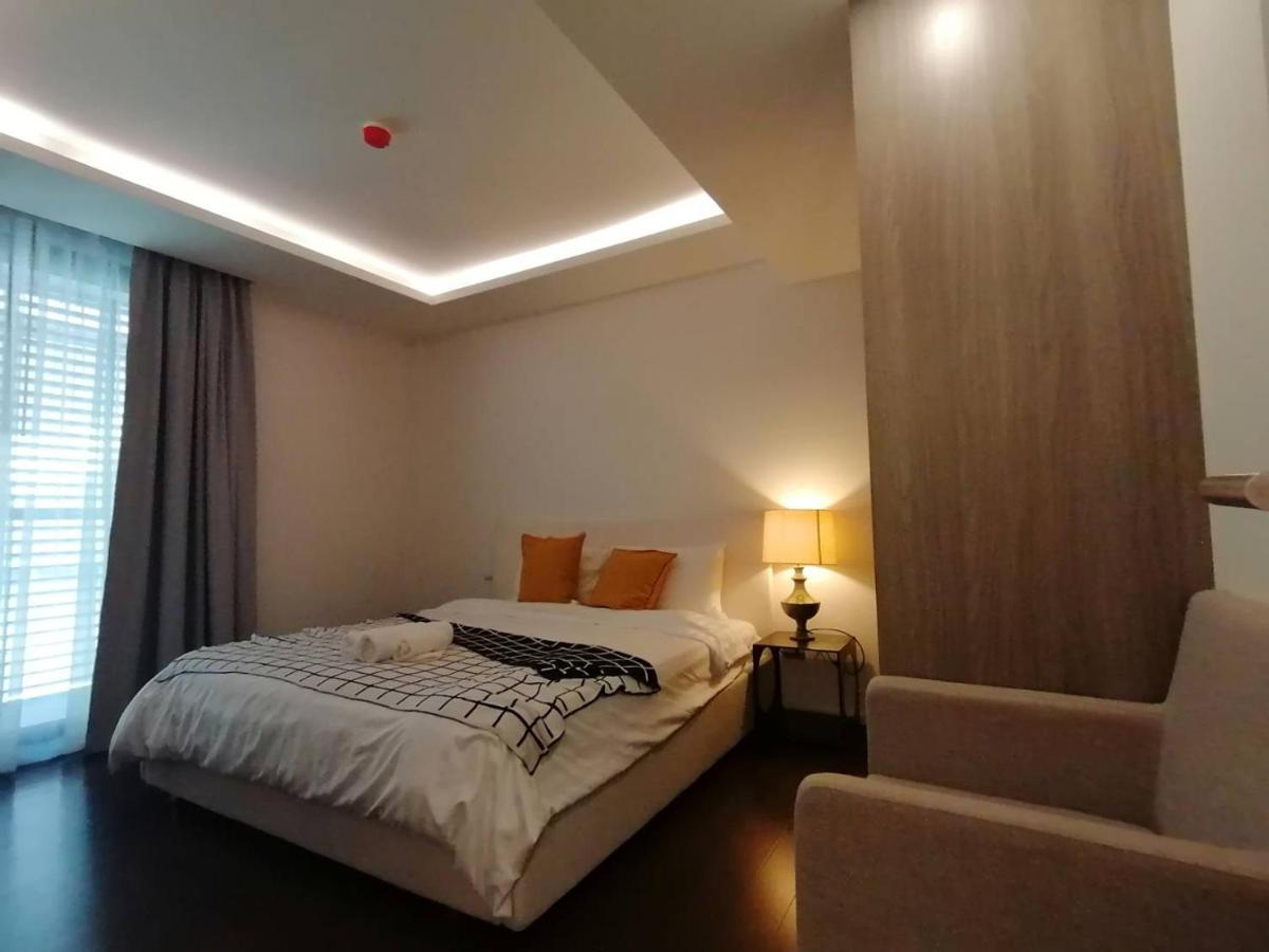 Asok Circle Rein Sukhumvit 12#2br&3br#pool&gym#near Terminal 21 Bangkok