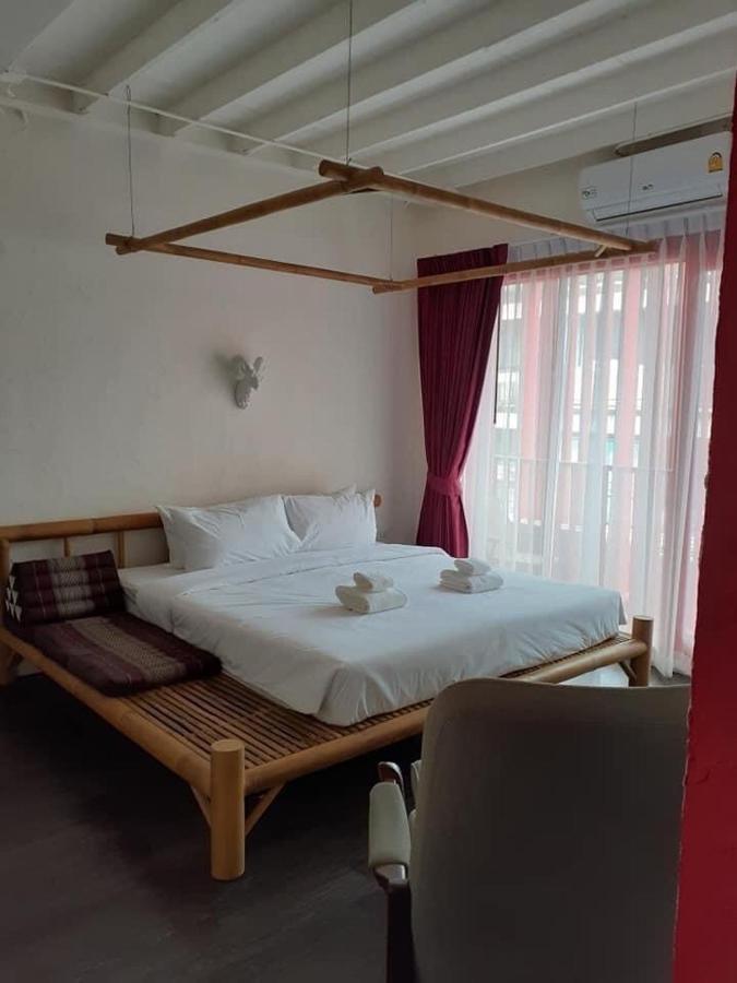 Lin Poshtel 林 Albergue *