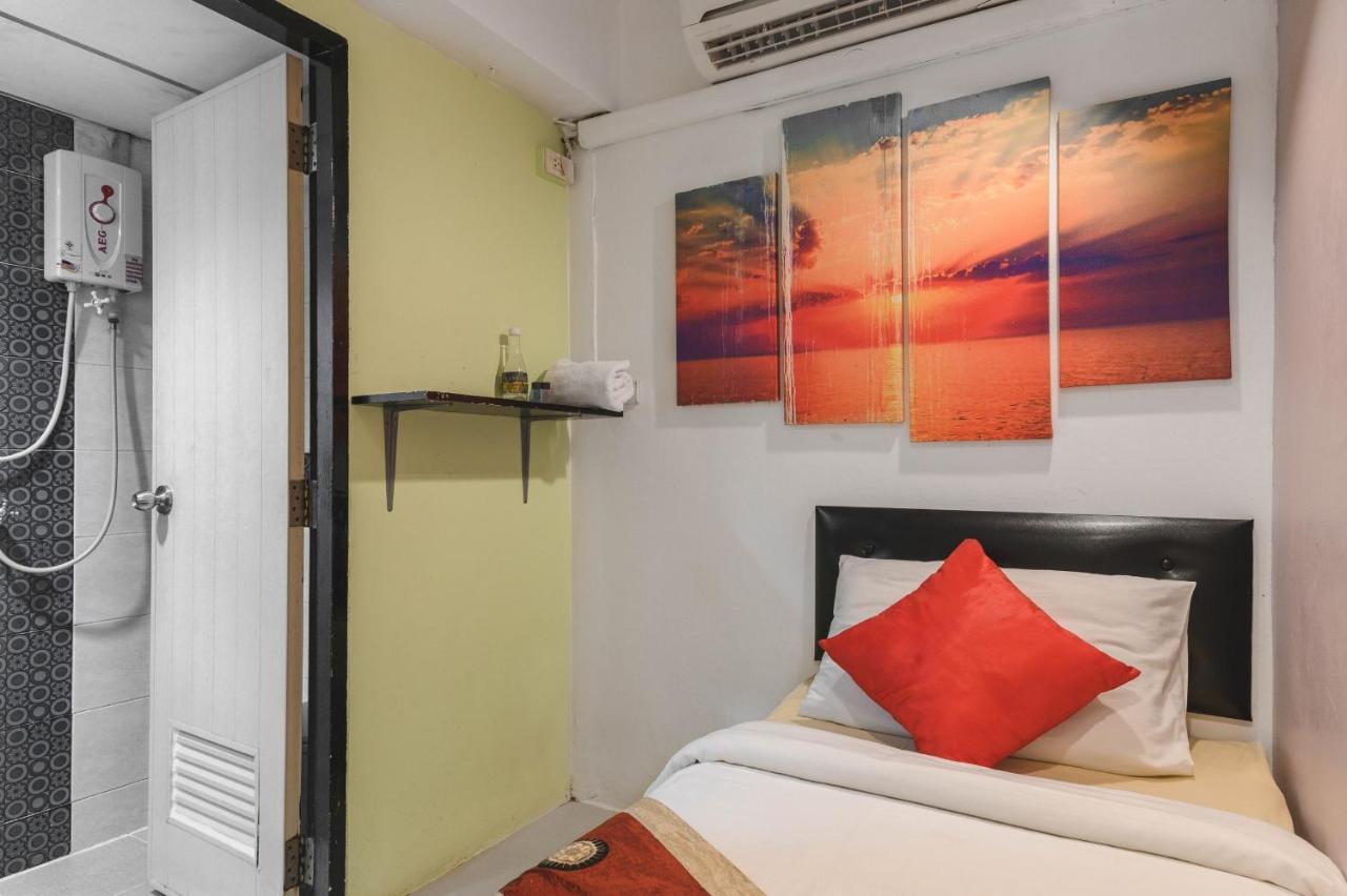 Guest house Happio Near Chabad House