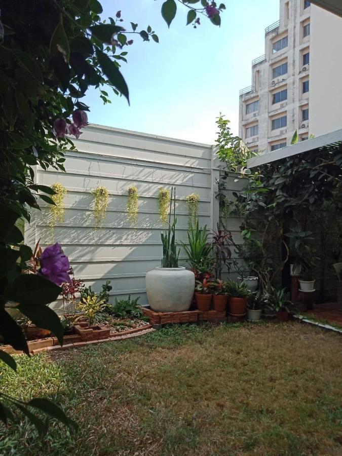 Apartemen Teak Bangkok