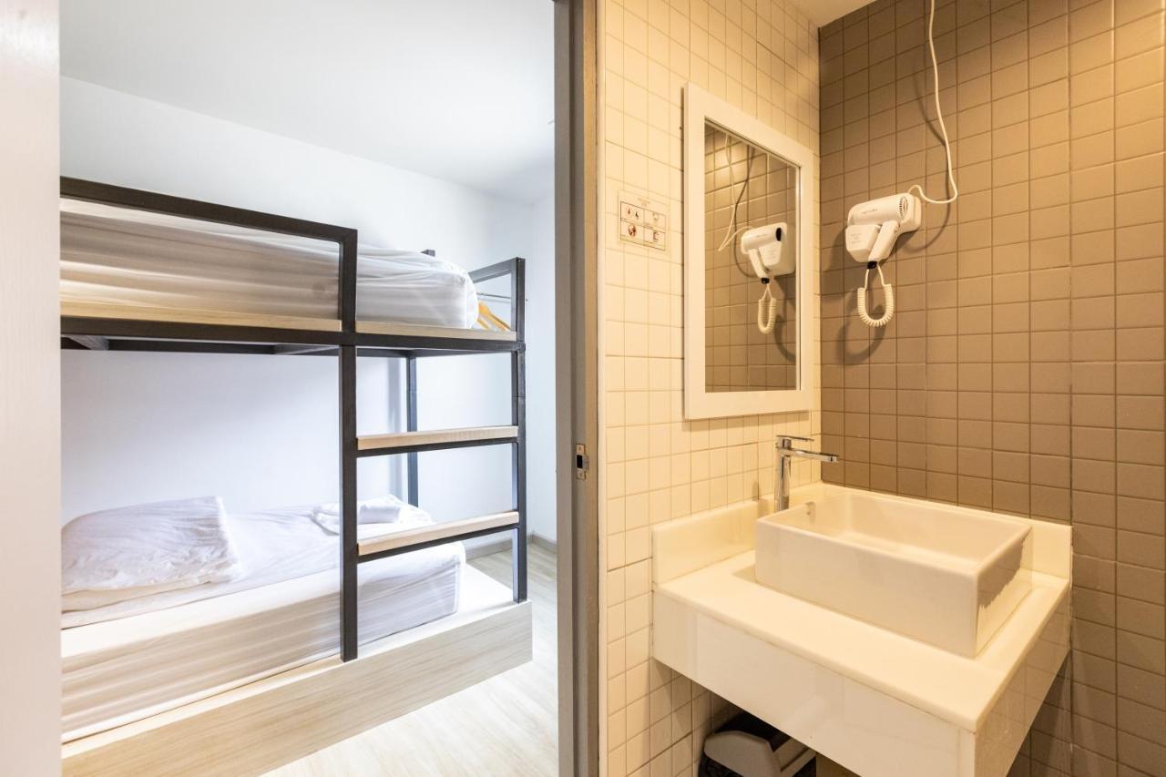 Baan Kun Mhor บ้านคุณหมอโฮสเทล Albergue Banguecoque