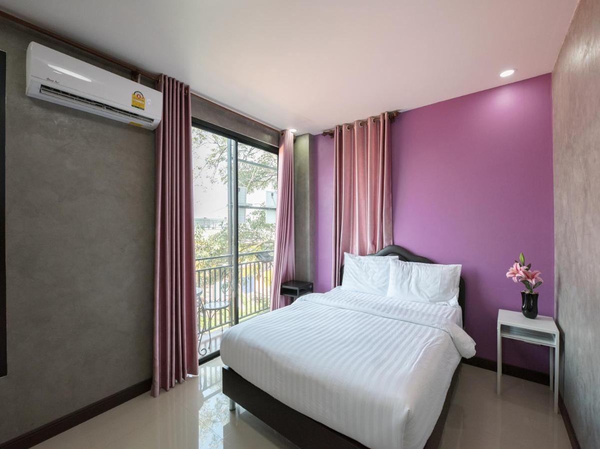 5 Chang Palace Hotel