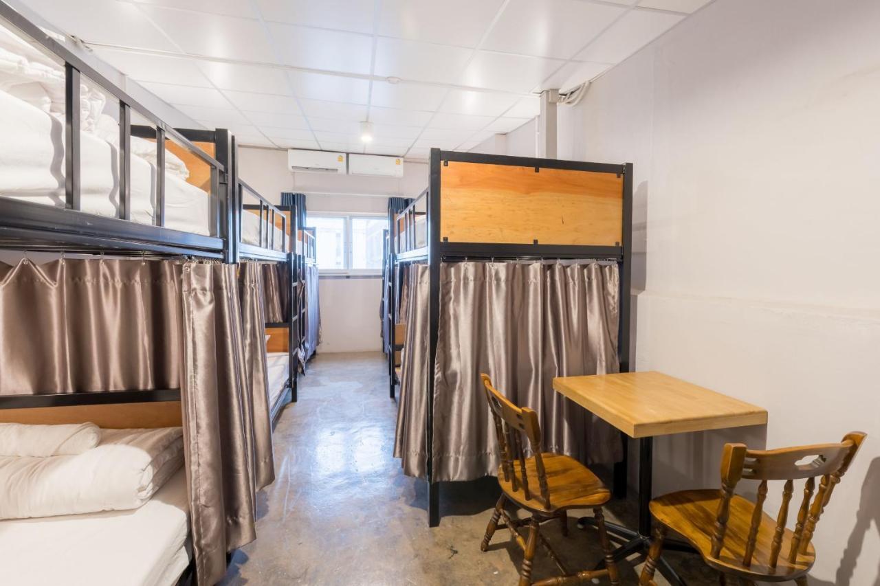 Lemon Siam Petchaburi Road Hostel Bangkok