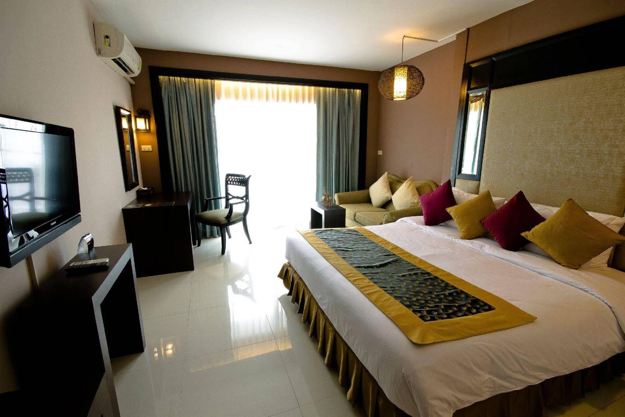 Royal View - Rang Nam 3*