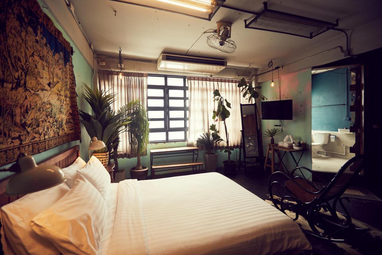 The Mustang Nero Bed & Breakfast