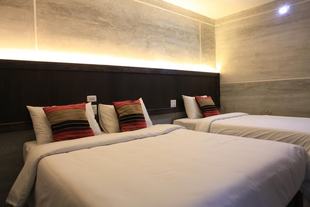 68 Hotel 3*