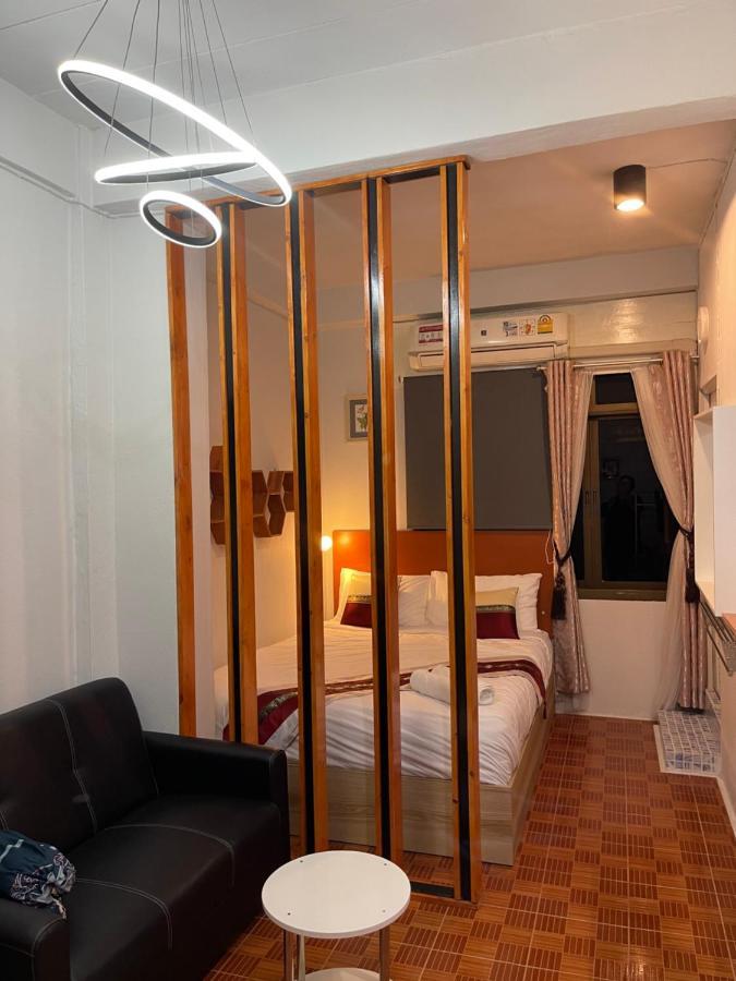 Acozyposhtel 4* Bangkok