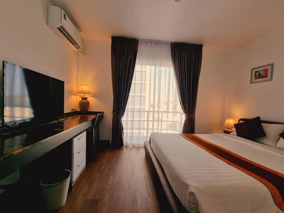The Bedrooms Boutique Bangkok