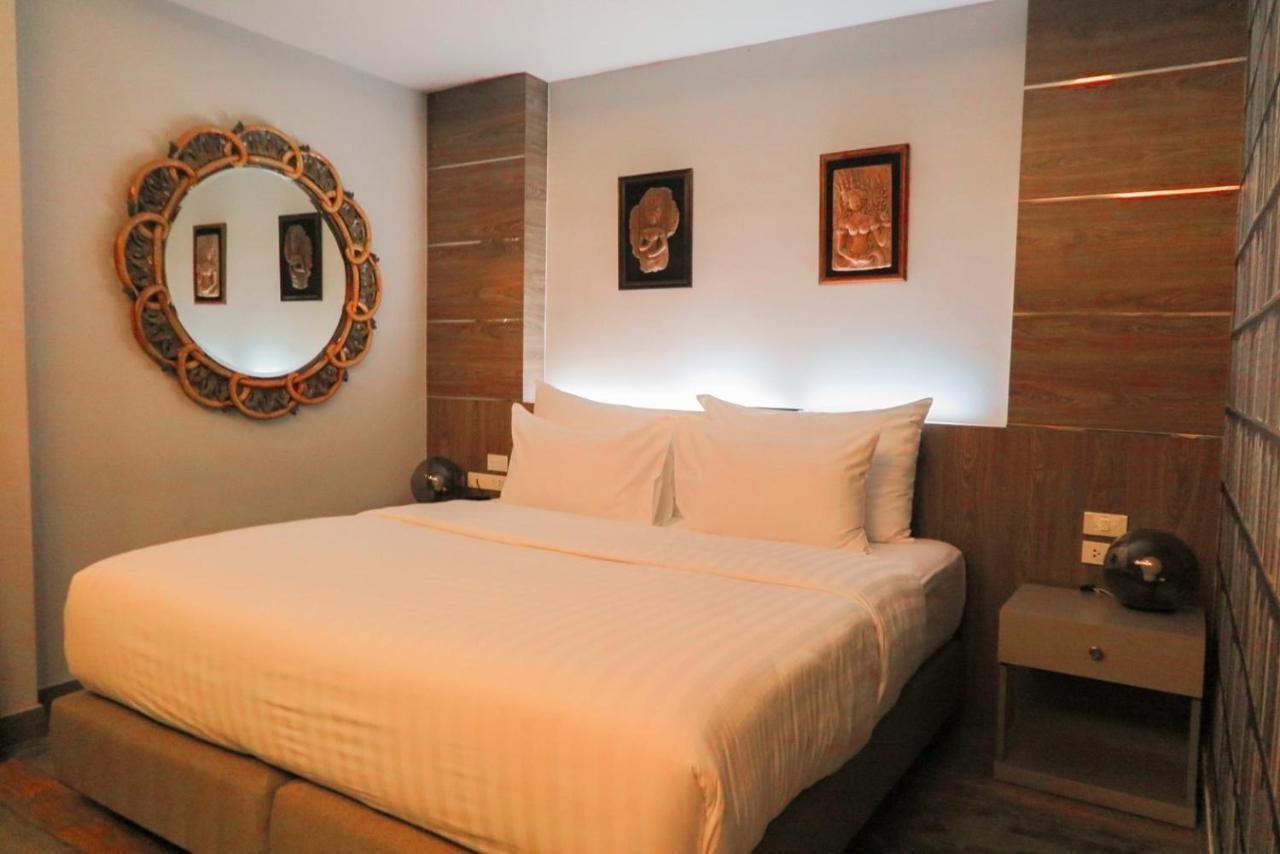 V20 Boutique Jacuzzi Hotel Bangkok