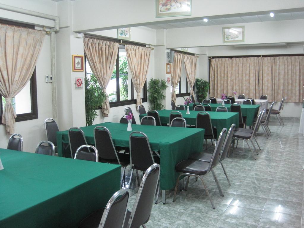 Inn P Park Charansanitwong
