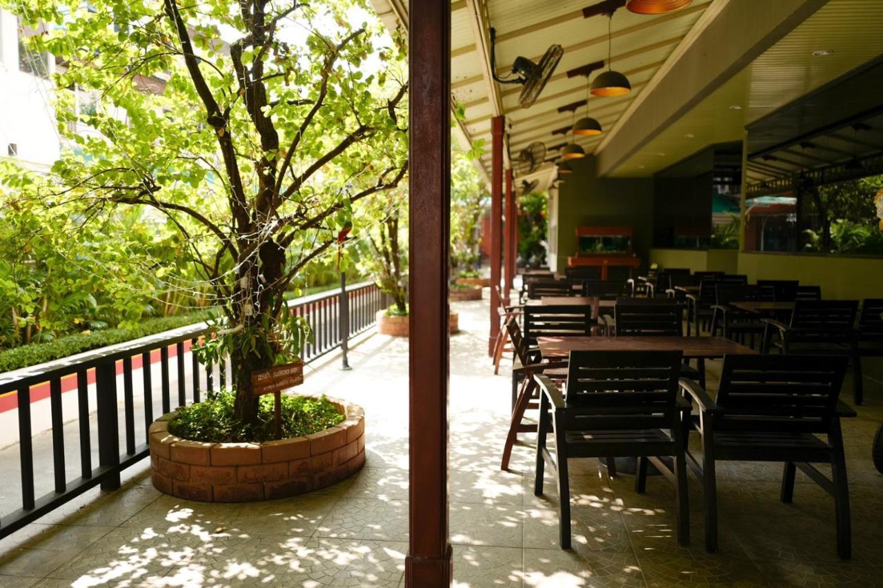 Hotel Town In Town 4*