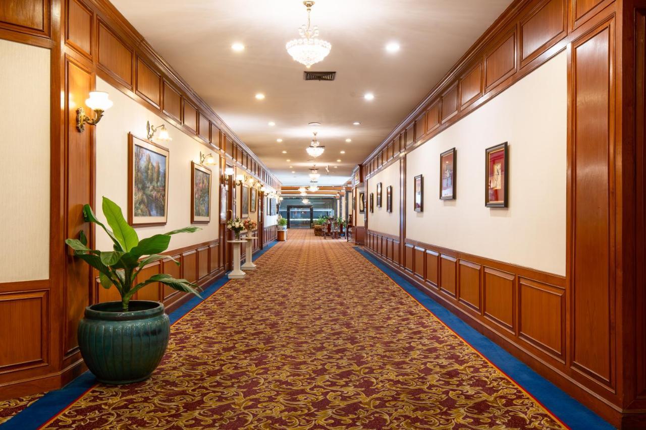 Hotel Town In Town 4*