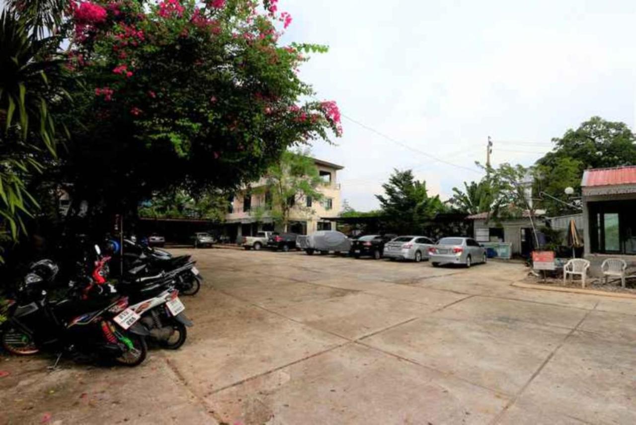 Platinum Place