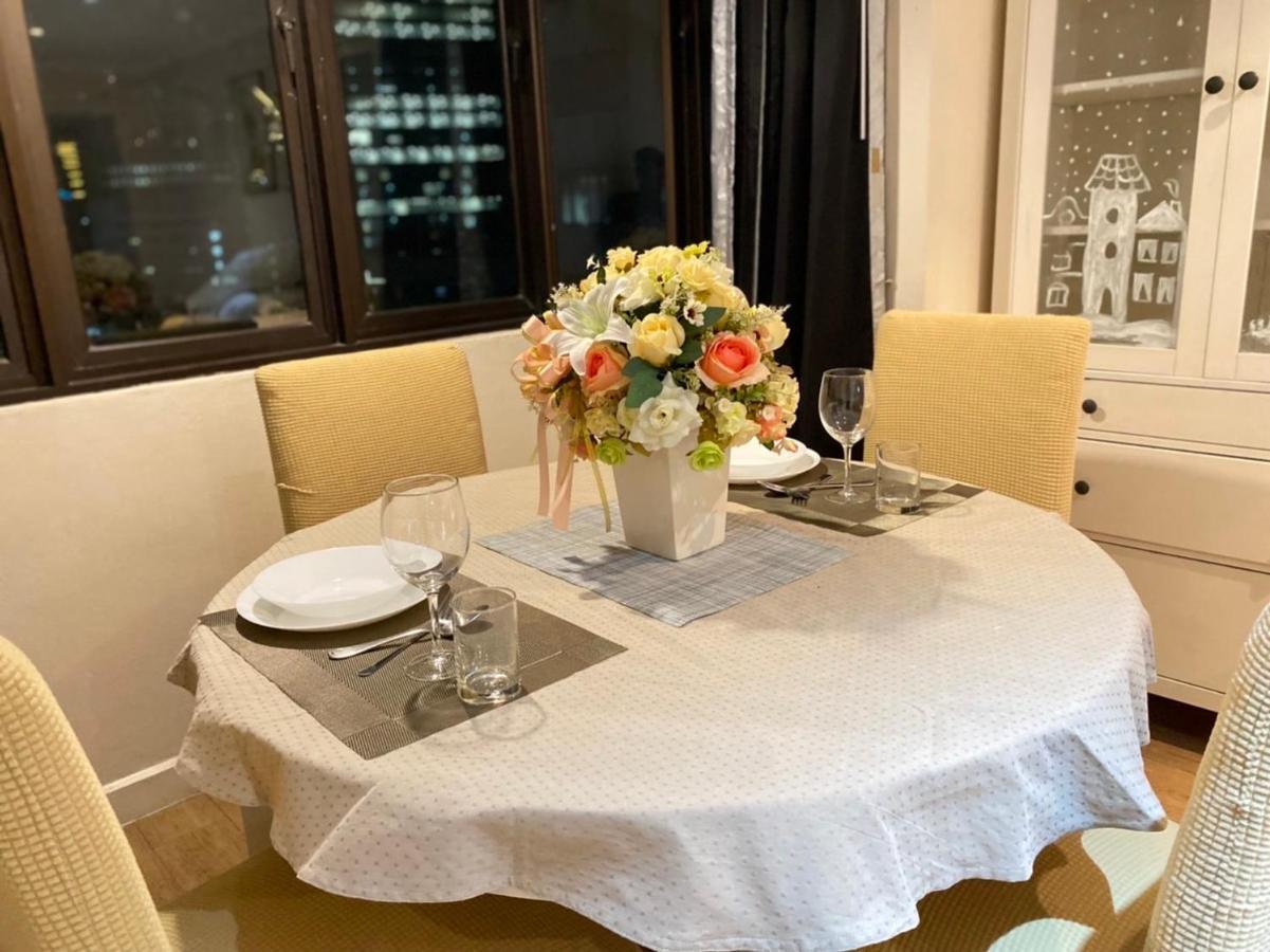 Cozy Central 25th Floor Beautifull Balcony Apartment *