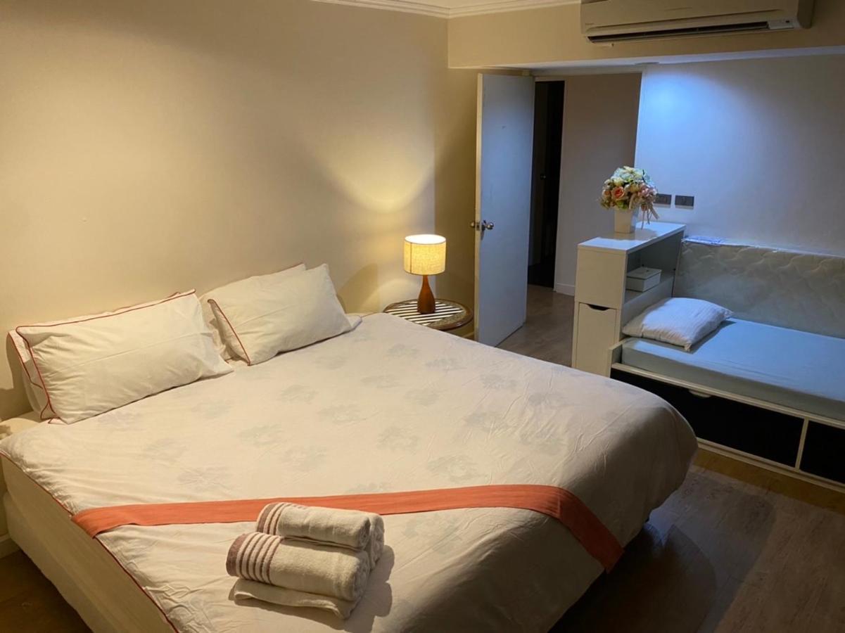 Cozy Central 25th Floor Beautifull Balcony Apartment *