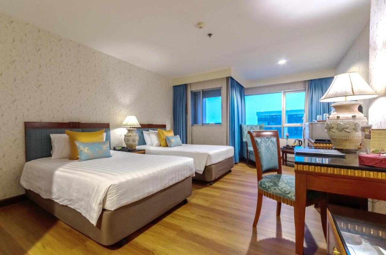Prince Palace Hotel