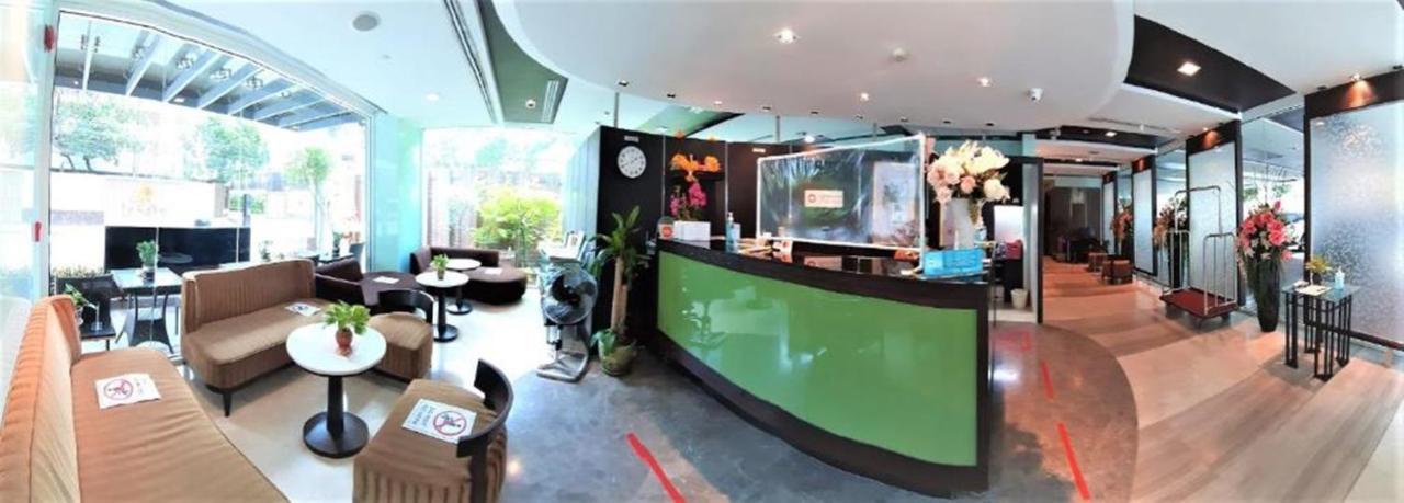 Hotel Amora Neoluxe 4*
