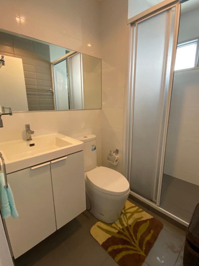 Cosy 2 Bedroom On Sukhumvit, Bts Phra Khanong Pangsapuri Bangkok