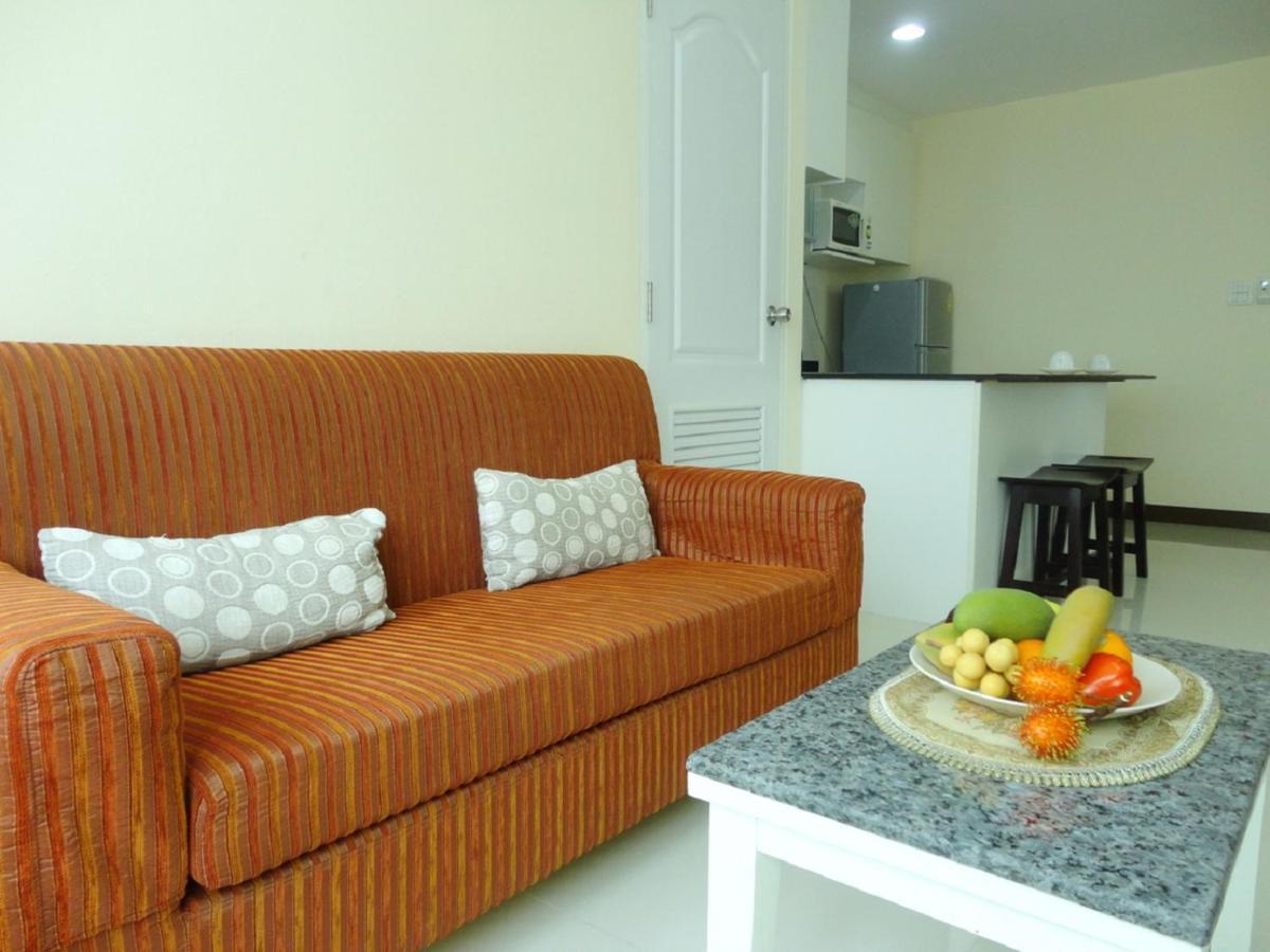 Charming Resident At Ekkamai From Unit Up To 2 Bedroom Bangkok