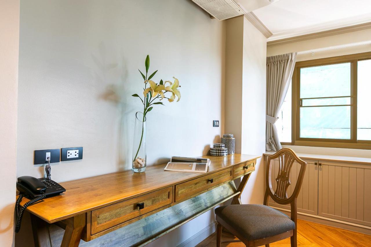 Thea, Executive Serviced In Ekamai Apartment *
