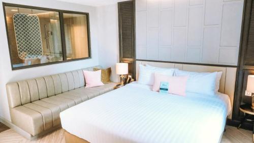 The Quarter Ploenchit By Uhg Banguecoque