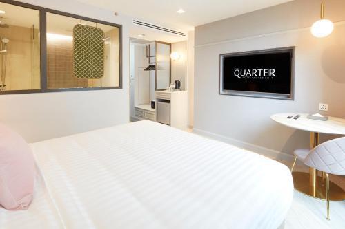 The Quarter Ploenchit By Uhg Banguecoque