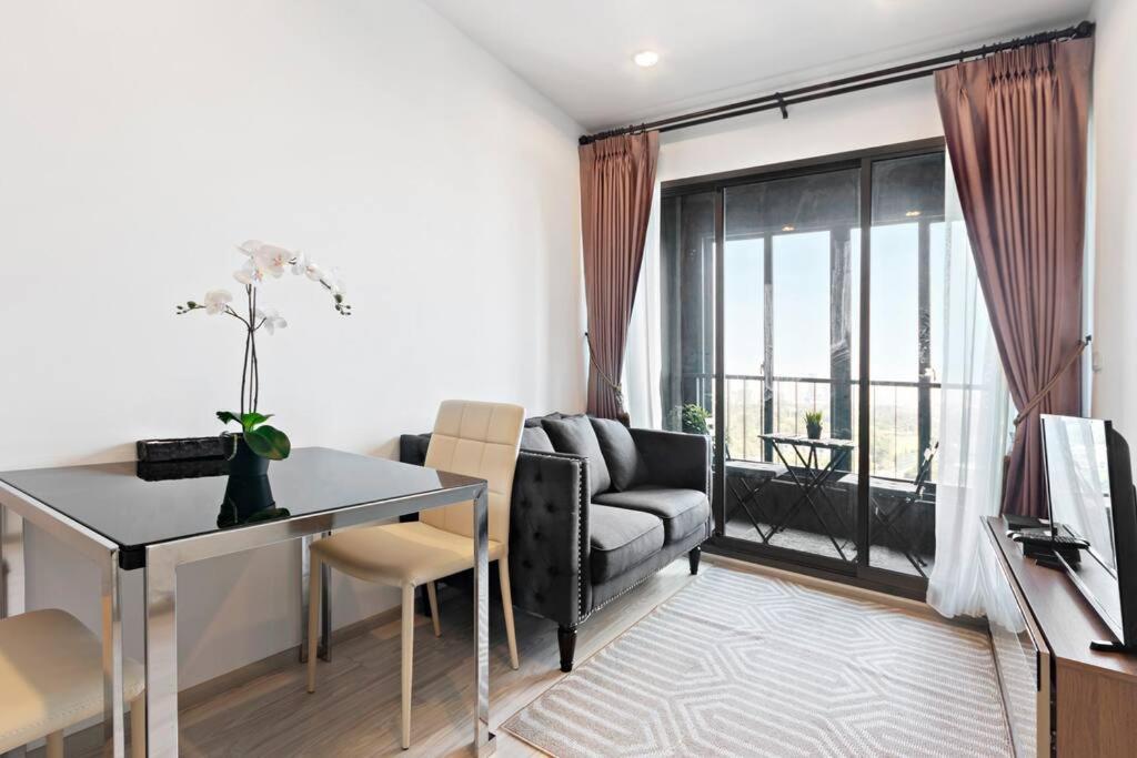 Apartemen Ideo At Bangna Bts Skytrain Station Bangkok