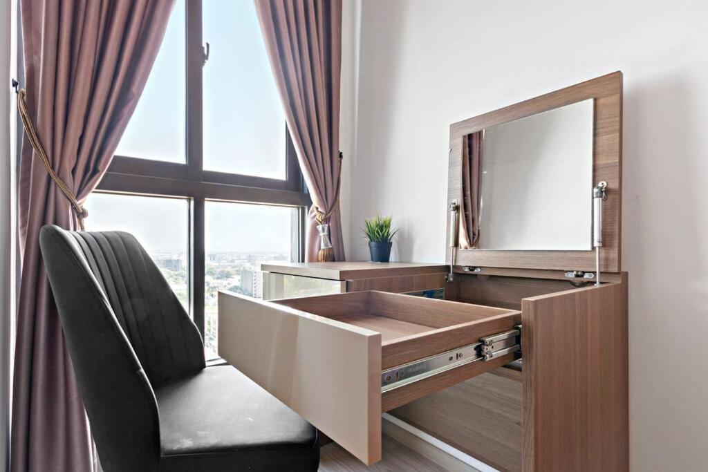 Ideo At Bangna Bts Skytrain Station Apartemen Bangkok