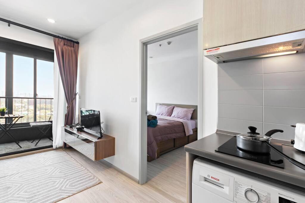 Apartemen Ideo At Bangna Bts Skytrain Station Bangkok