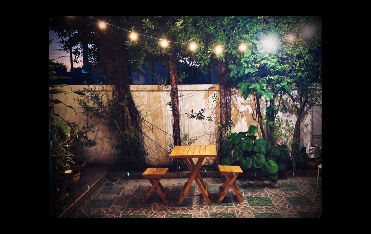 บ้านยูกเฮม ( Lake bangphli) Homestay