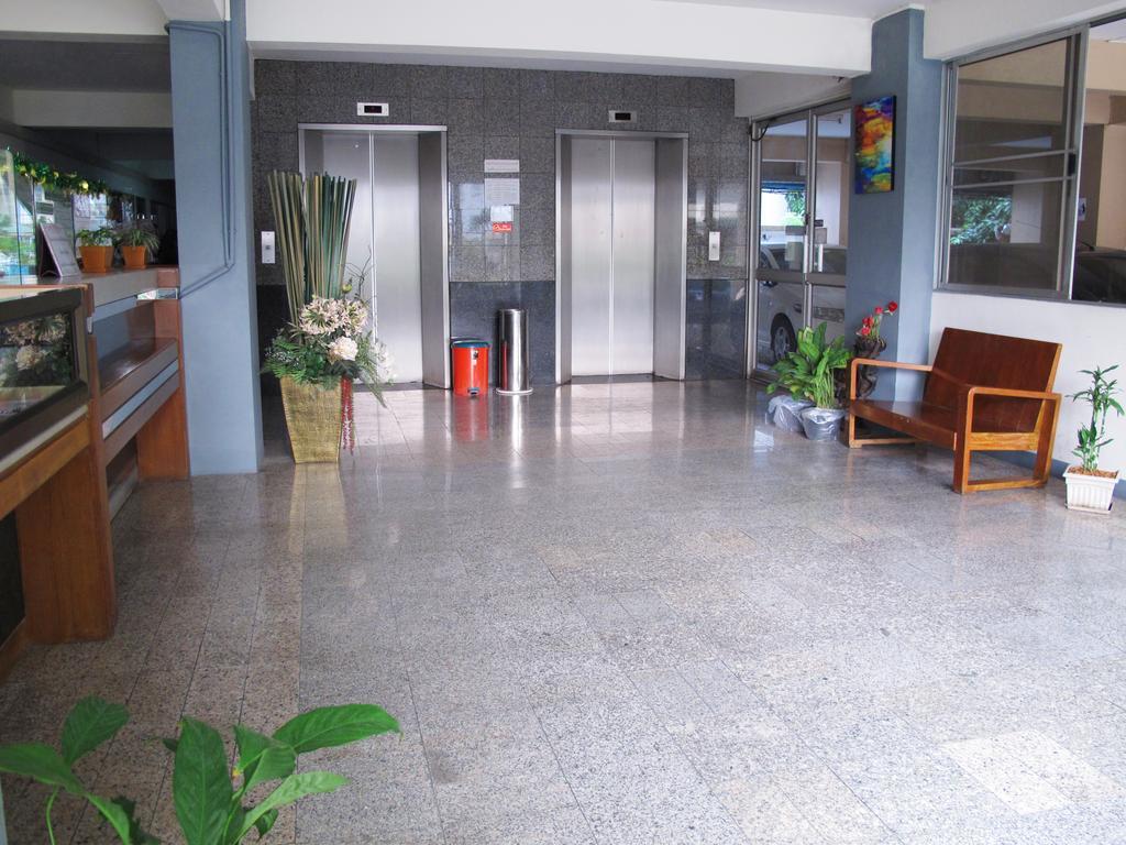 Grand Living Place Hotel