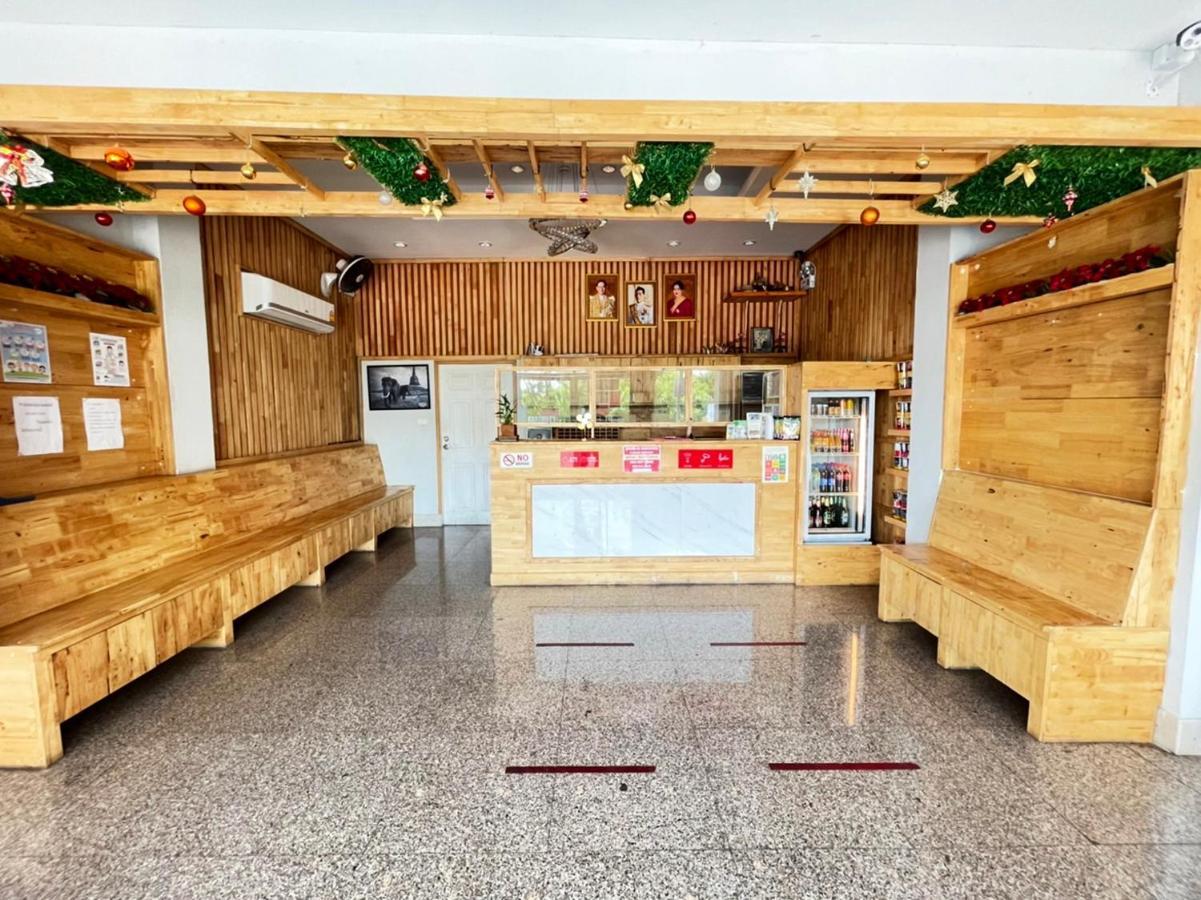 Aparthotel Lee Place Phatthanakan Banguecoque