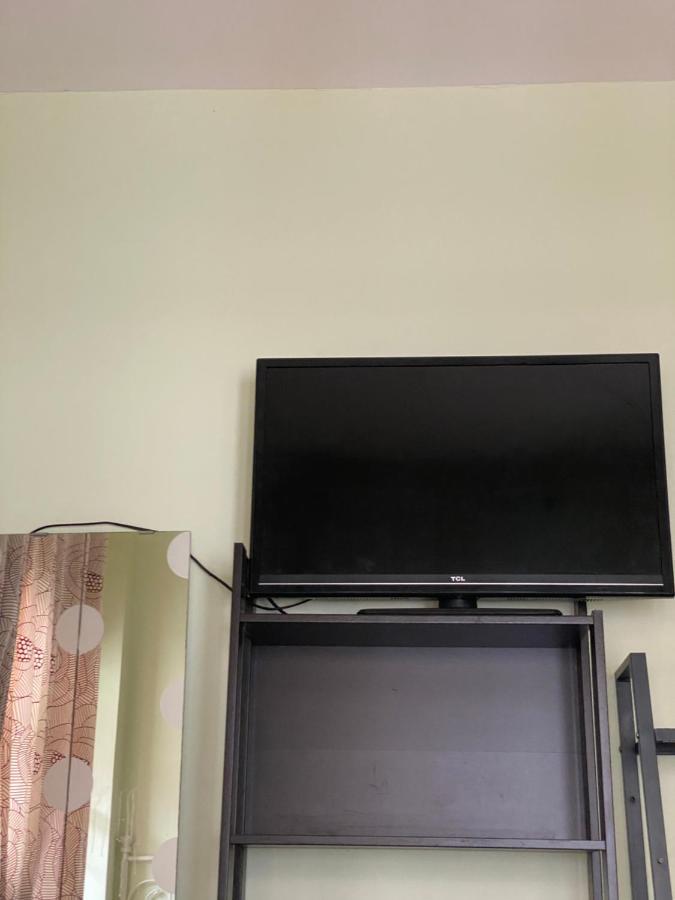 บ้านยูกเฮม ( Lake bangphli) Homestay