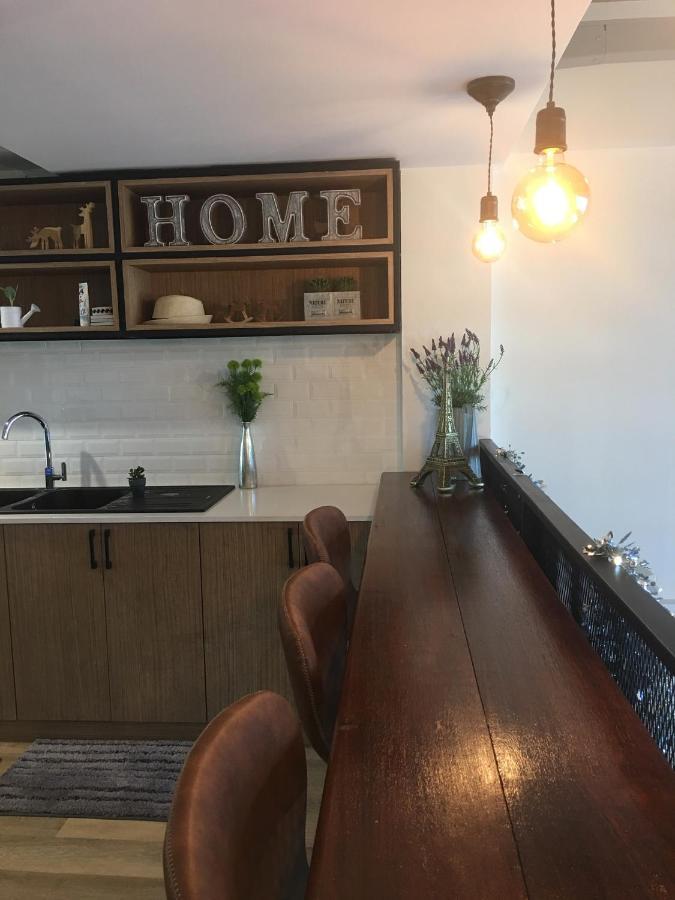 Tree​ For​ Rest​ Poshtel Albergue *