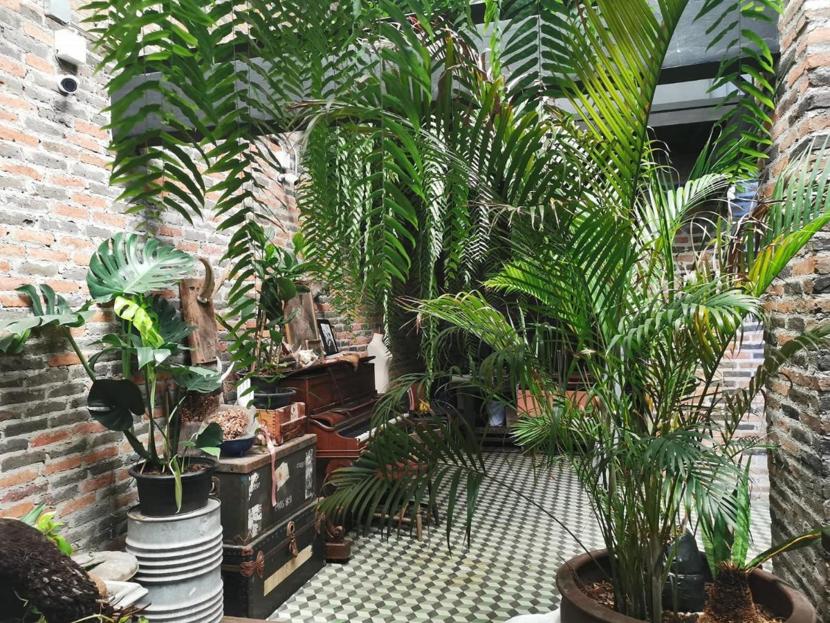 J No.14 Bed & Breakfast Bangkok