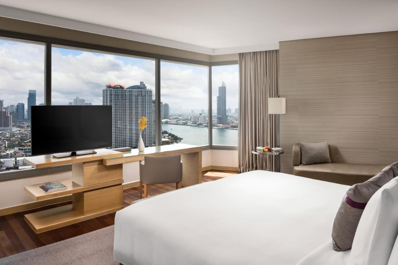 Hotel Avani Riverside
