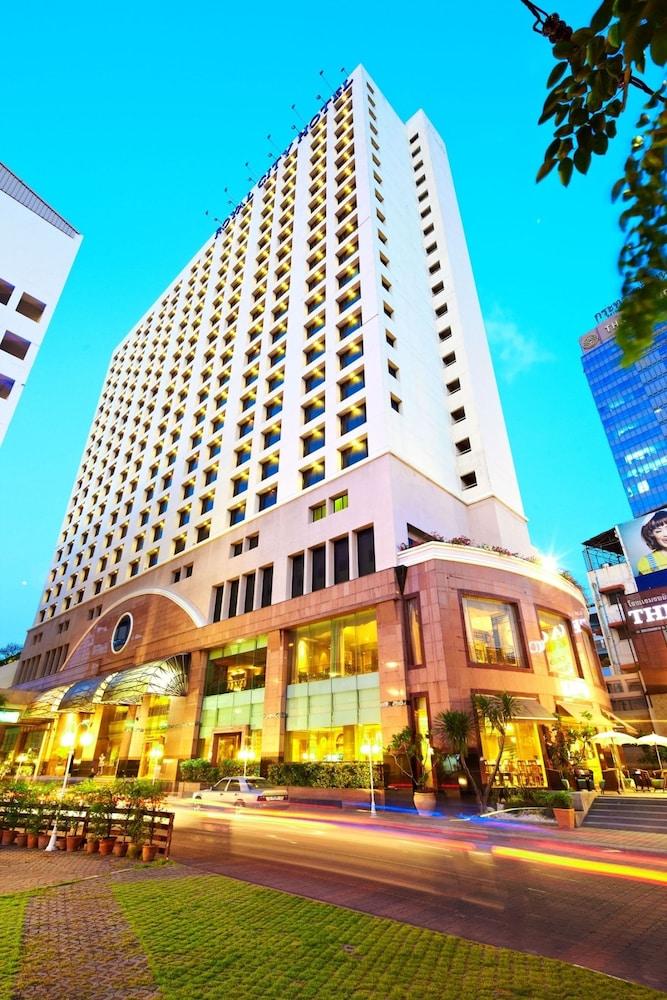 The Royal City Hotel 4*