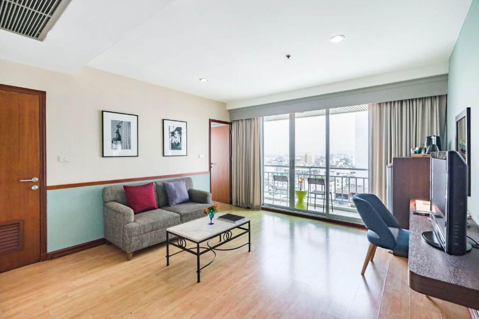 Evergreen Place Siam By Uhg