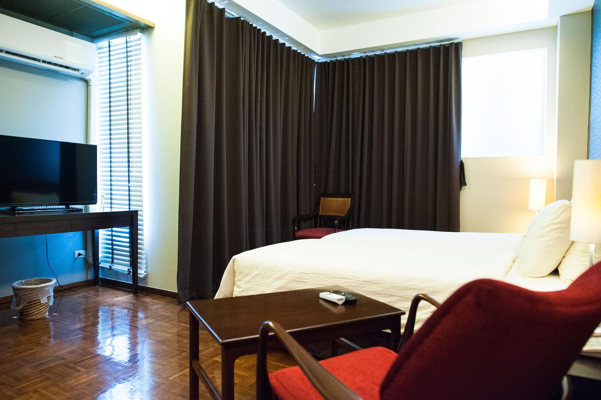 Inn Baansilom Soi 3 Bangkok