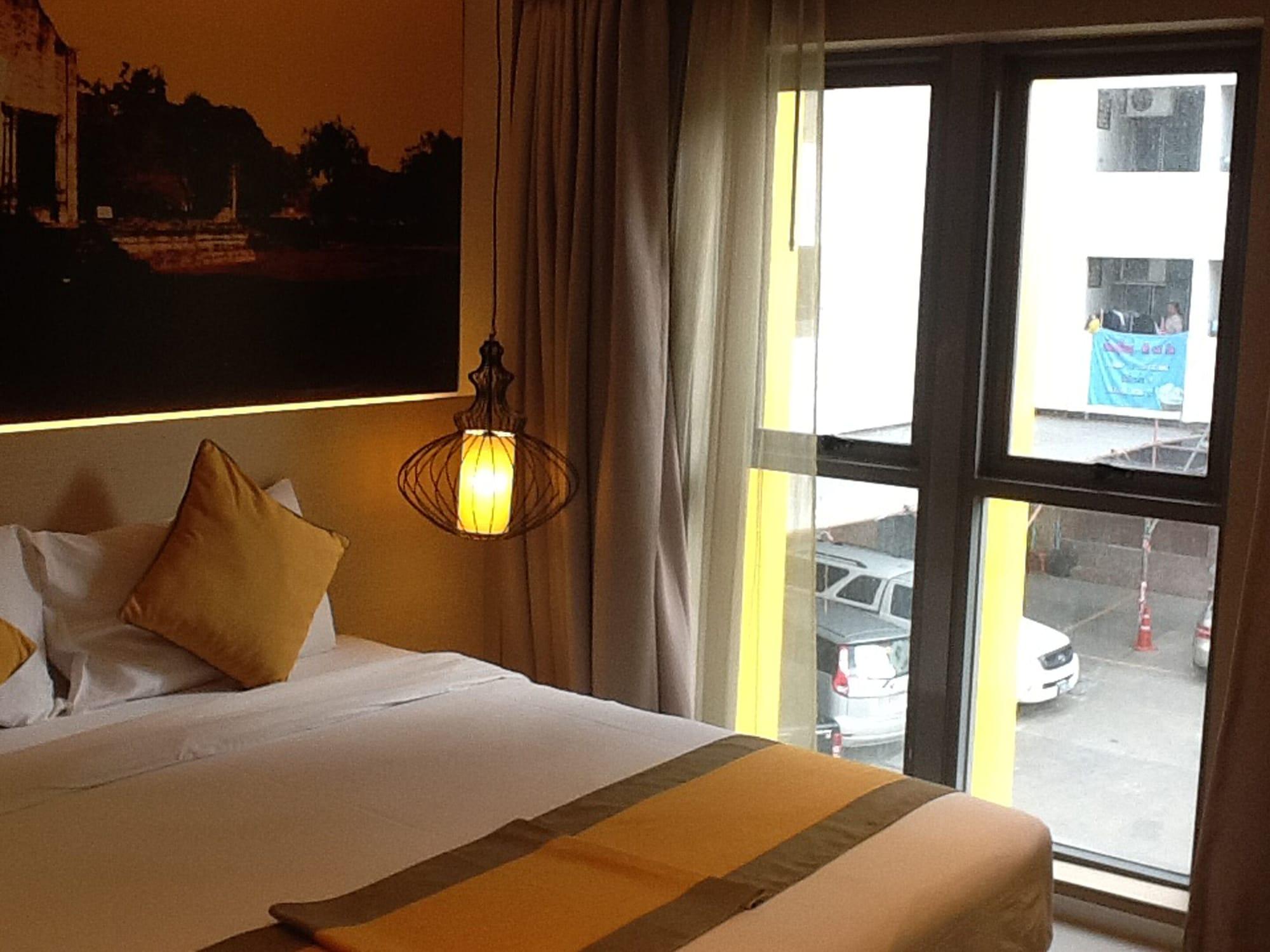 Bizotel Premier & Hotel Bangkok