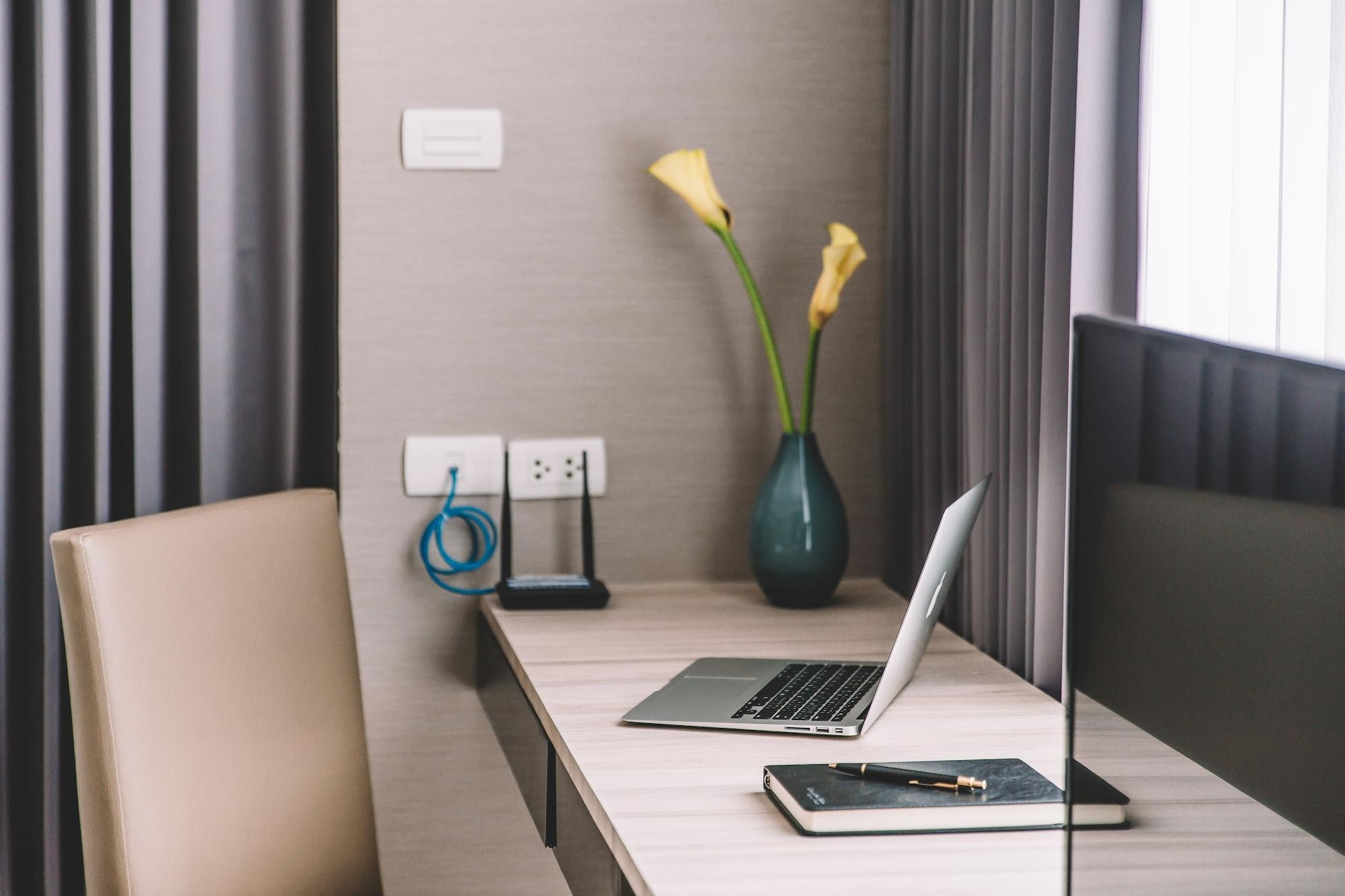Hotel Adelphi Bangkok