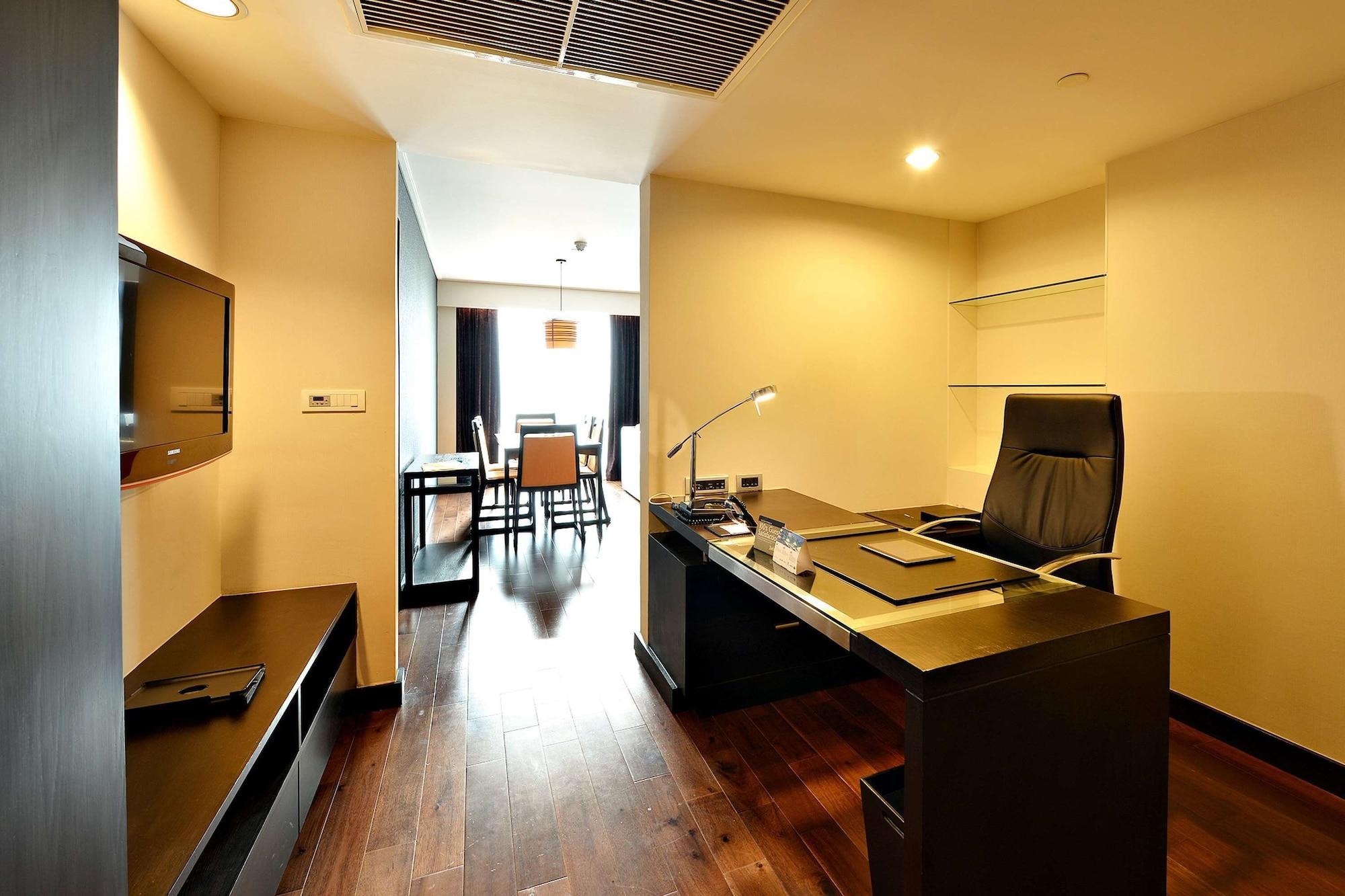 Radisson Sukhumvit Hotel 4*
