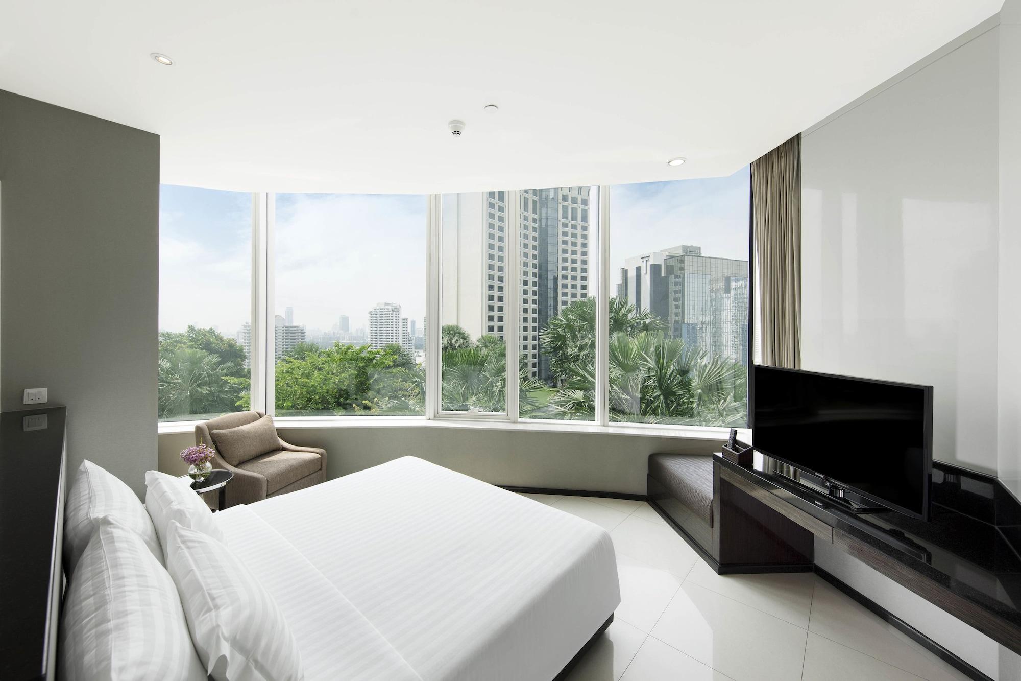 Grande Centre Point Terminal21 Hotel 5*