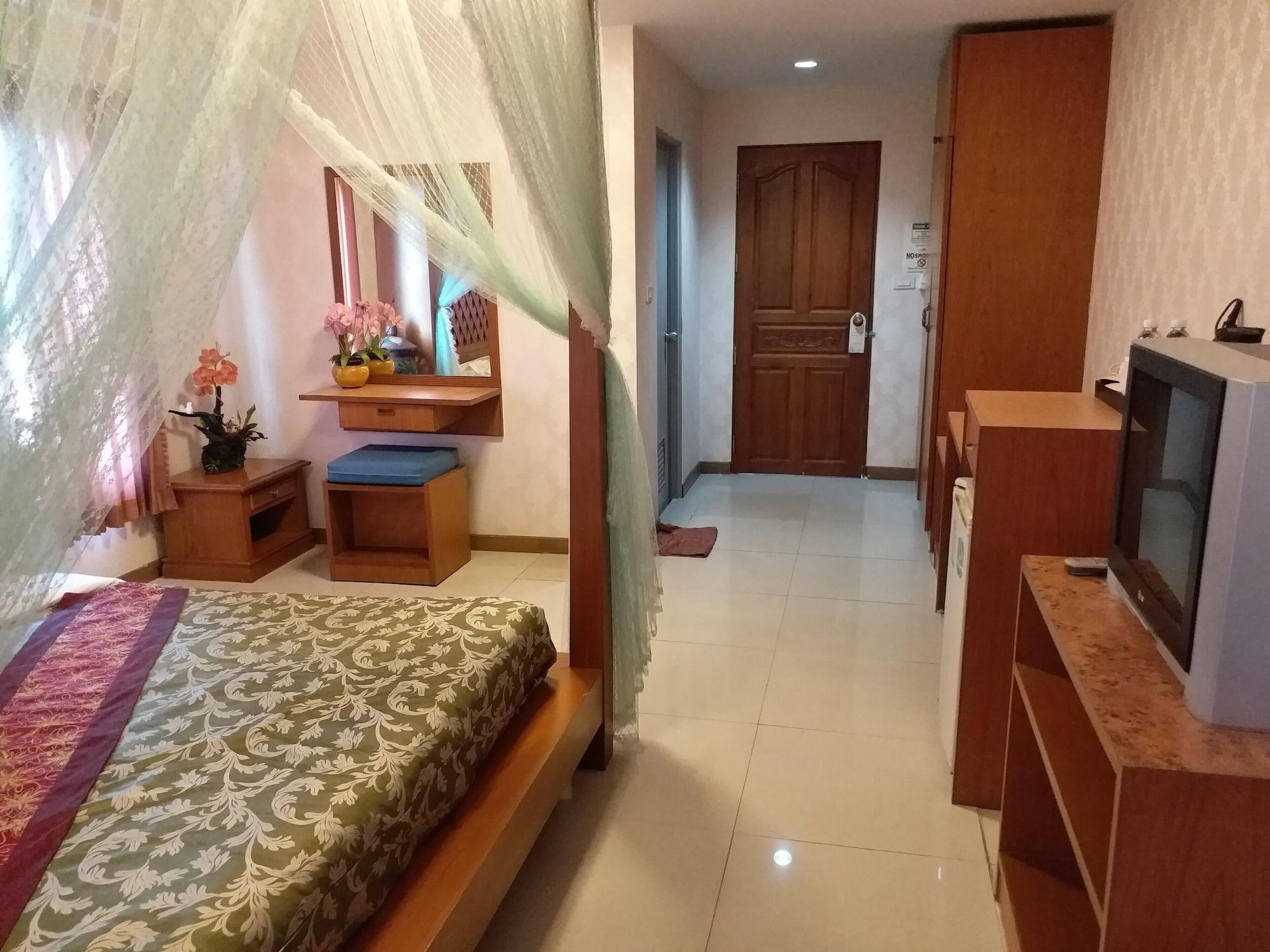 Convenient Resort, Suvarnabhumi Airport Hotel Bangkok